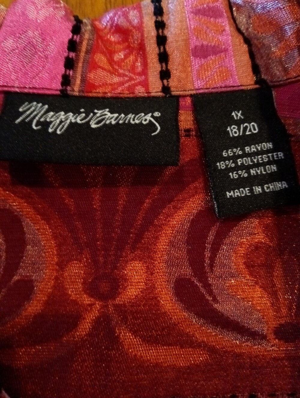 Maggie Barnes Pink Print Collar Button Down Blouse 1× - Picture 5 of 5